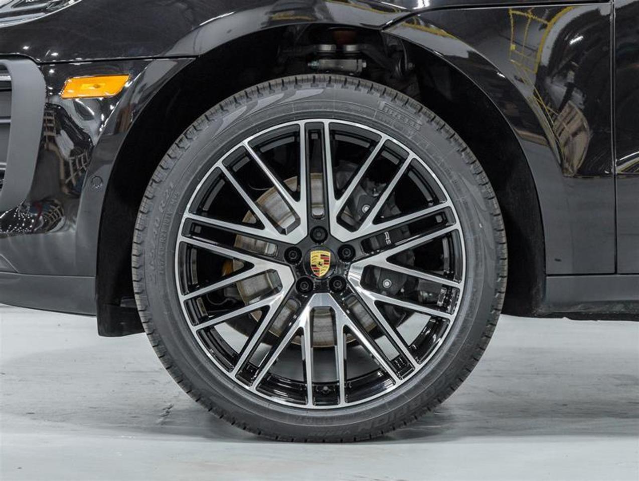 2026 Porsche Macan  Photo