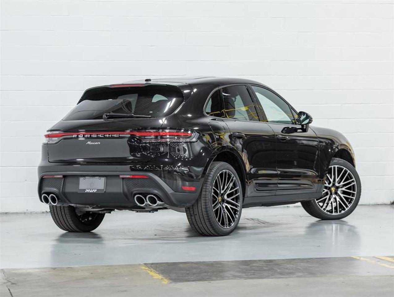 2026 Porsche Macan  Photo