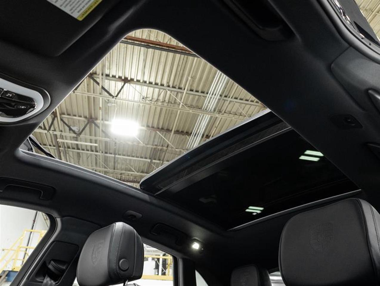 2026 Porsche Macan  Photo