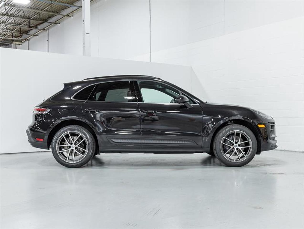 2026 Porsche Macan  Photo