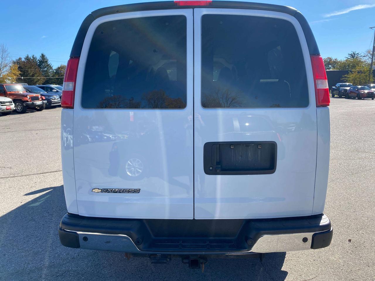 2019 Chevrolet Express Passenger LT, 2.8L DIESEL, CLEAN CARFAX, 12 PASS, BACKUP CAM Photo