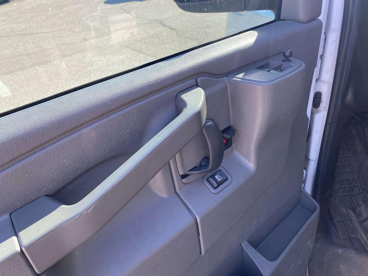 2019 Chevrolet Express Passenger LT, 2.8L DIESEL, CLEAN CARFAX, 12 PASS, BACKUP CAM Photo