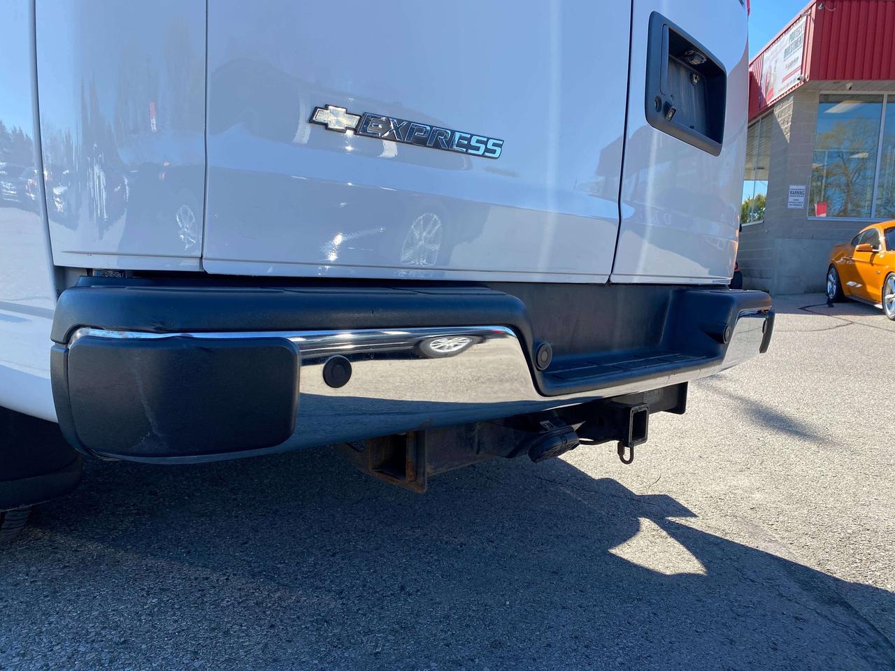 2019 Chevrolet Express Passenger LT, 2.8L DIESEL, CLEAN CARFAX, 12 PASS, BACKUP CAM Photo