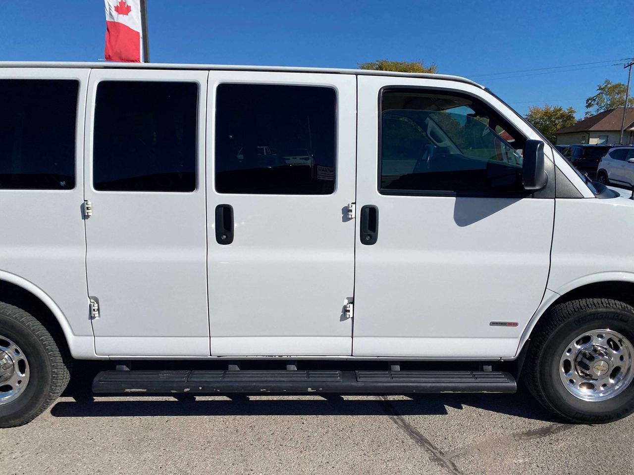 2019 Chevrolet Express Passenger LT, 2.8L DIESEL, CLEAN CARFAX, 12 PASS, BACKUP CAM Photo