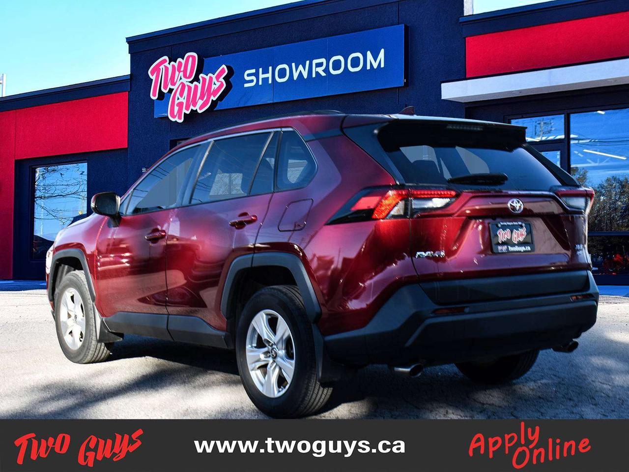 2021 Toyota RAV4 XLE AWD Sunroof Photo