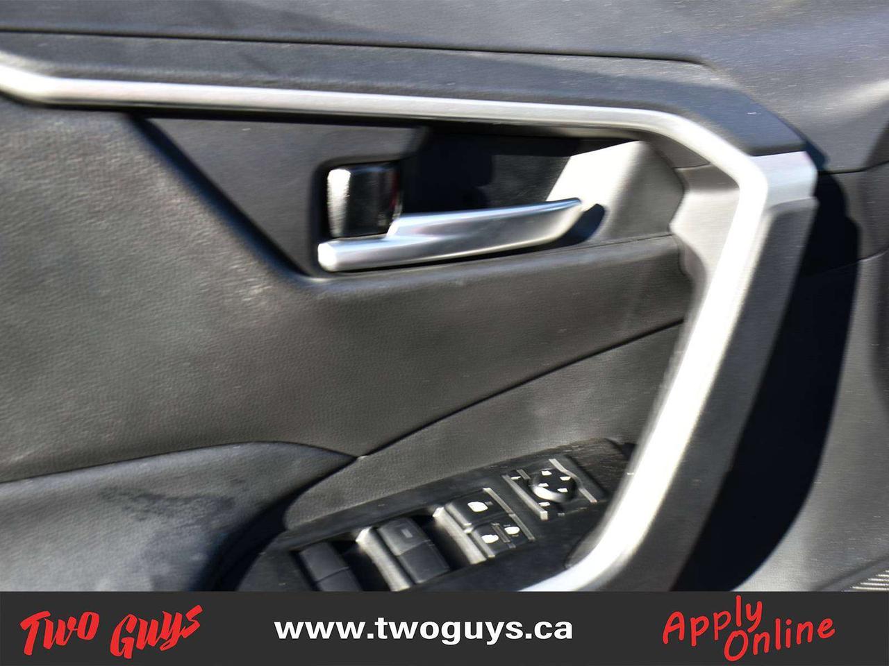 2021 Toyota RAV4 XLE AWD Sunroof Photo