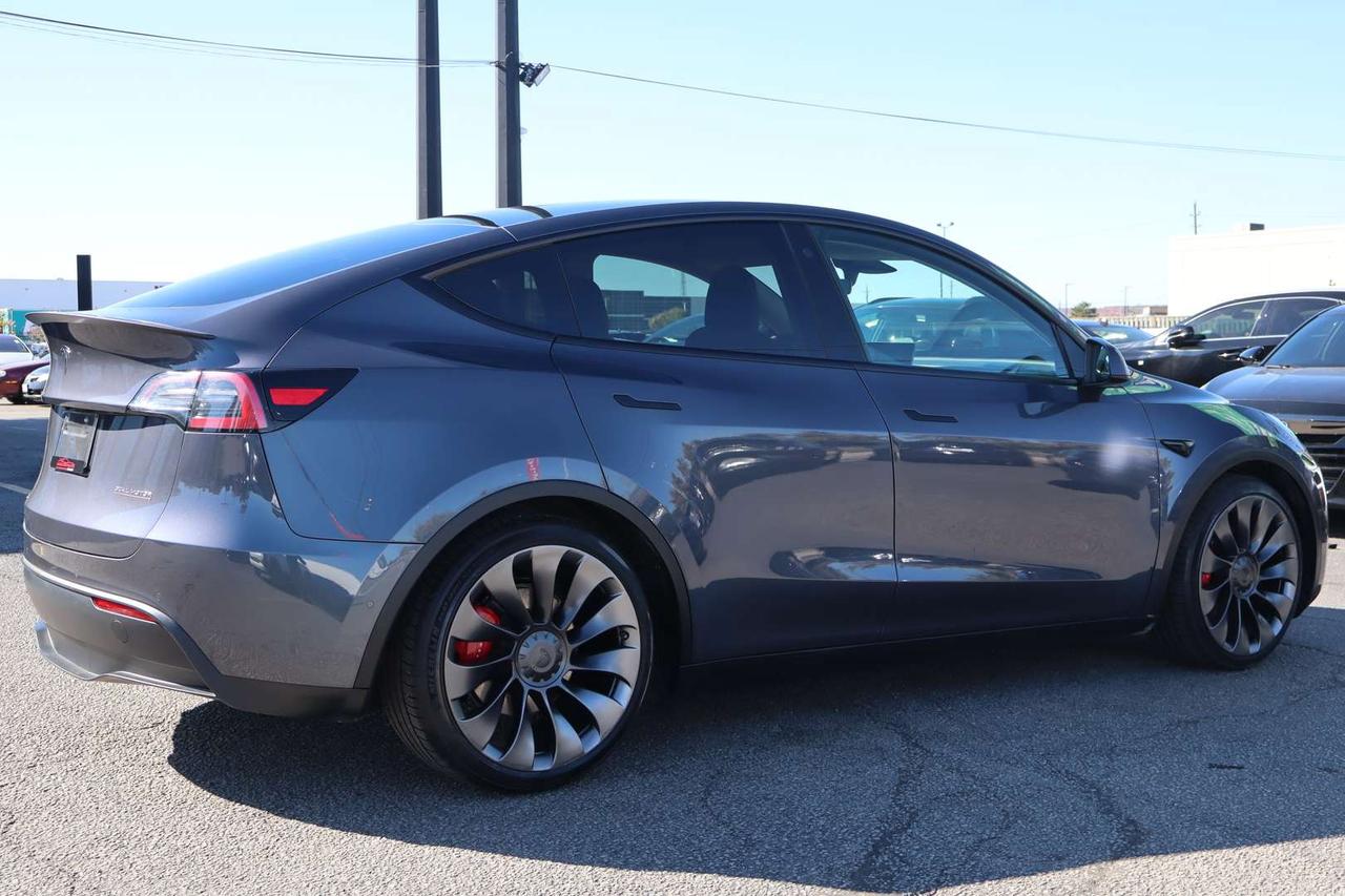 2022 Tesla Model Y PERFORMANCE DUAL MOTOR Photo