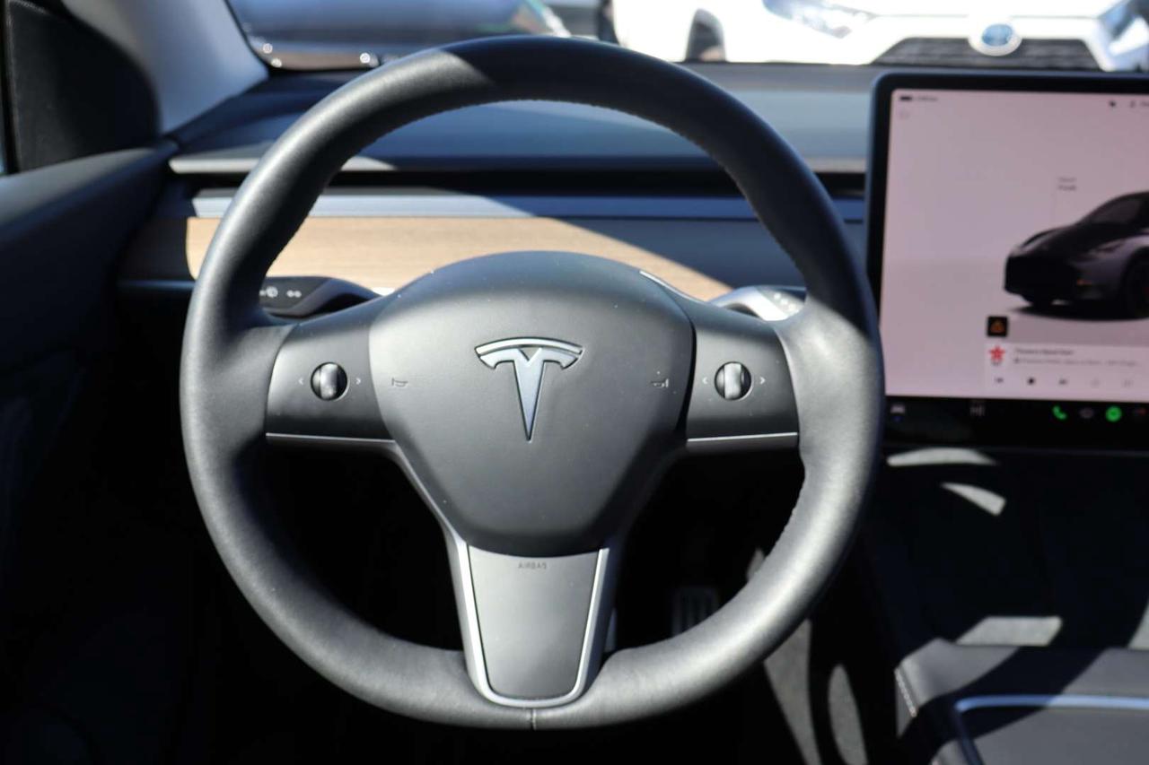 2022 Tesla Model Y PERFORMANCE DUAL MOTOR Photo