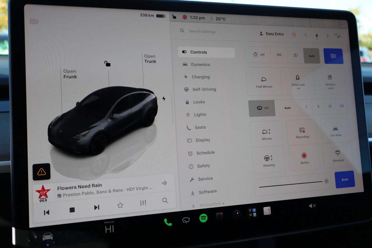 2022 Tesla Model Y PERFORMANCE DUAL MOTOR Photo