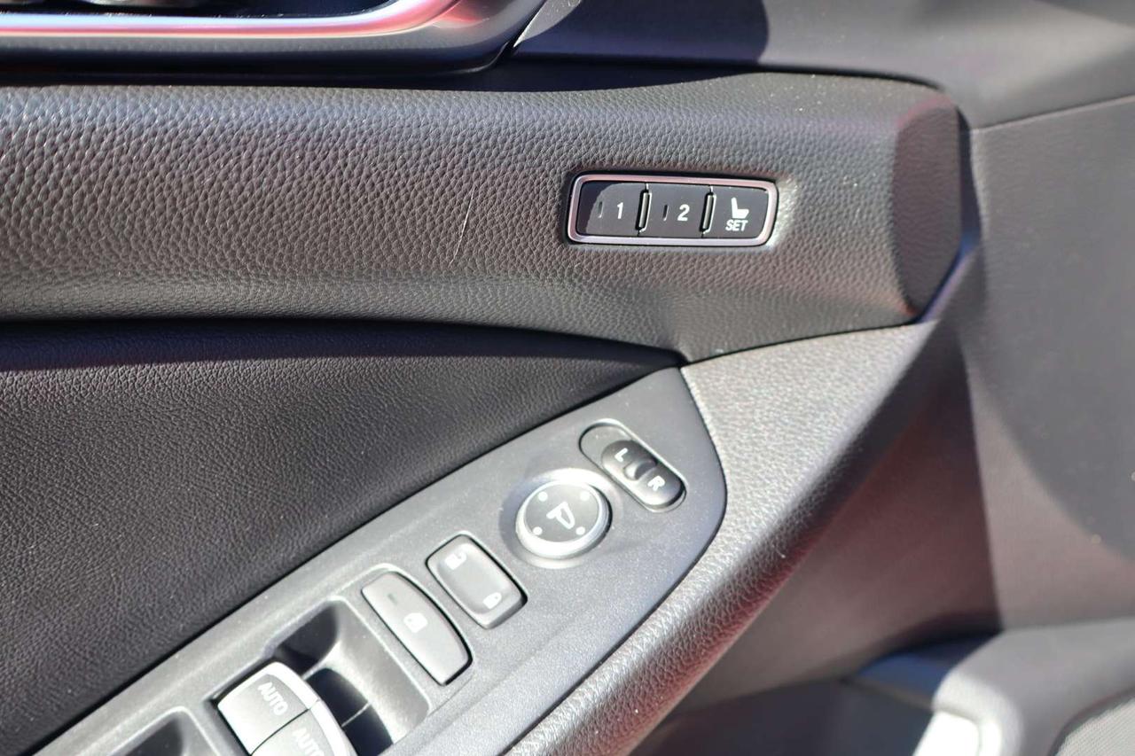 2019 Honda Accord Touring 2.0T HUD Vented Seats Photo