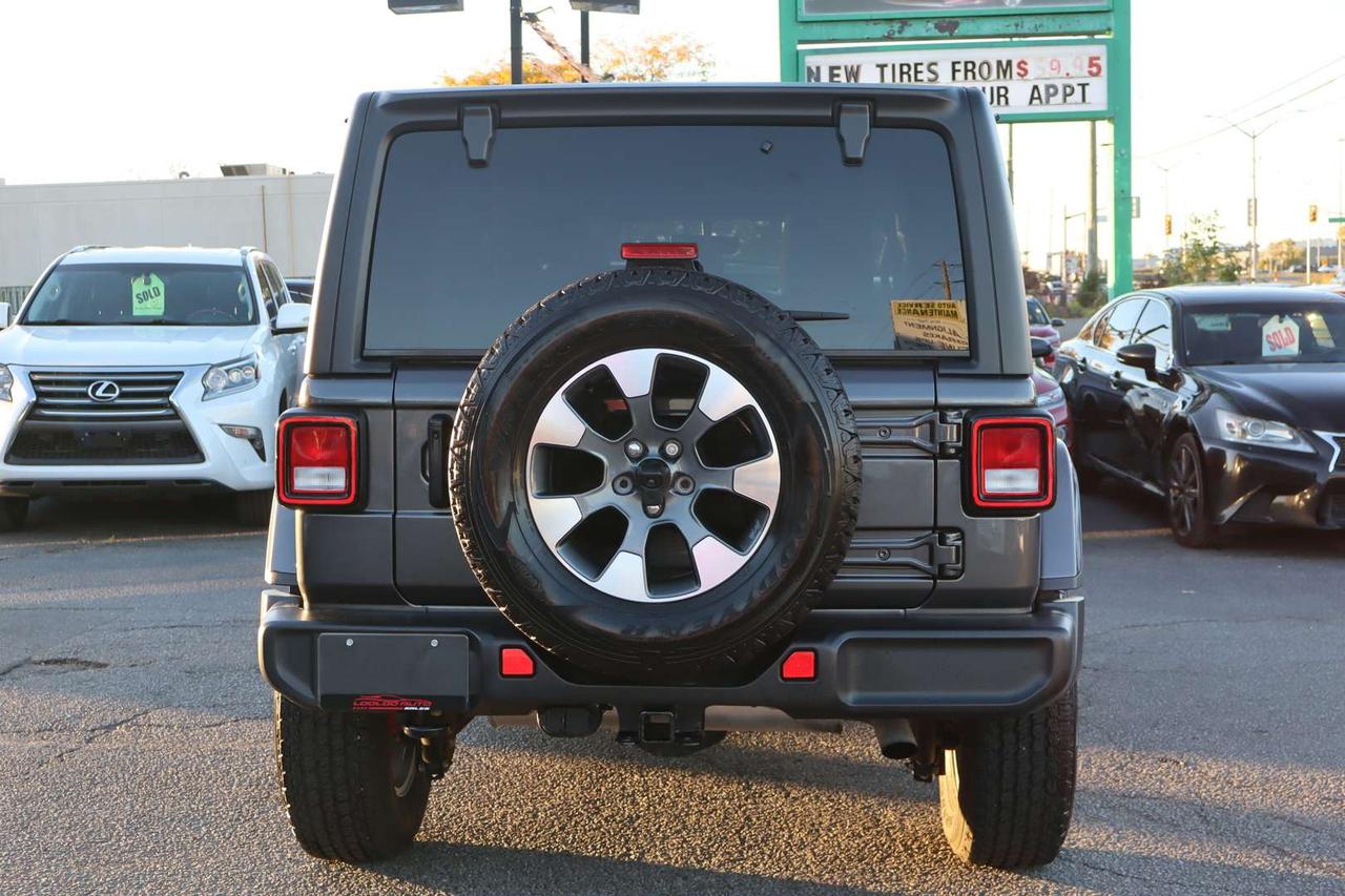 2022 Jeep Wrangler Unlimited Sahara 4WD Manual   No Accident   Clean Carfax Photo