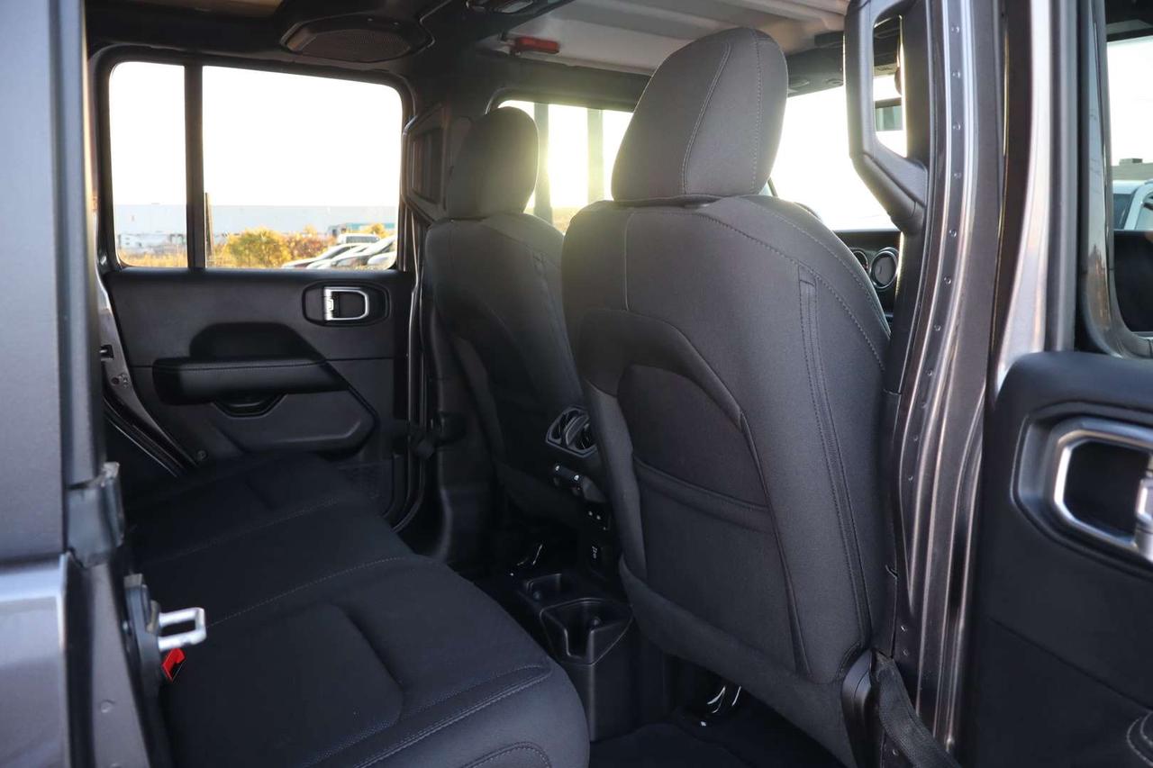 2022 Jeep Wrangler Unlimited Sahara 4WD Manual   No Accident   Clean Carfax Photo