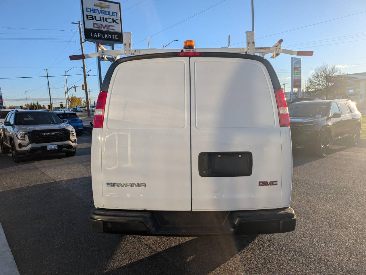 2021 GMC Savana Cargo Van 2500 Regular Wheelbase Rear-Wheel Drive Photo