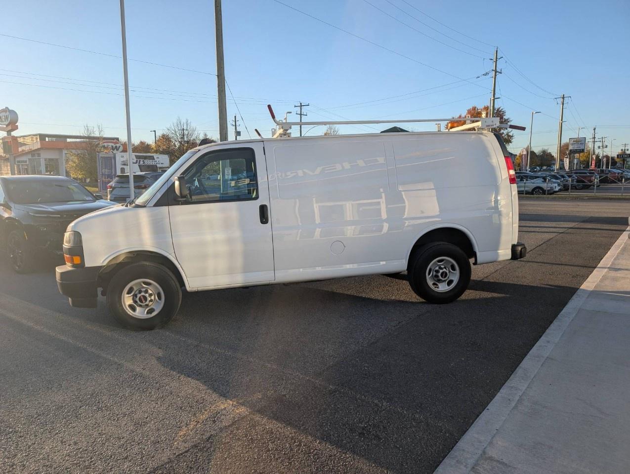2021 GMC Savana Cargo Van 2500 Regular Wheelbase Rear-Wheel Drive Photo
