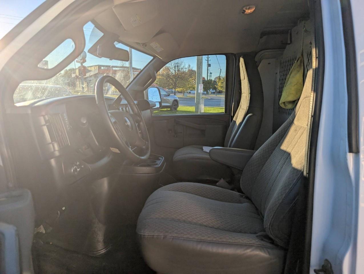 2021 GMC Savana Cargo Van 2500 Regular Wheelbase Rear-Wheel Drive Photo