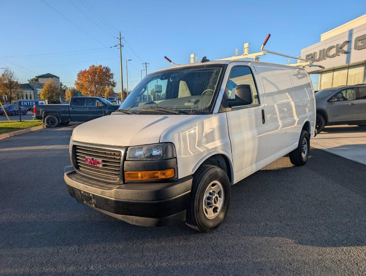 2021 GMC Savana Cargo Van 2500 Regular Wheelbase Rear-Wheel Drive Photo