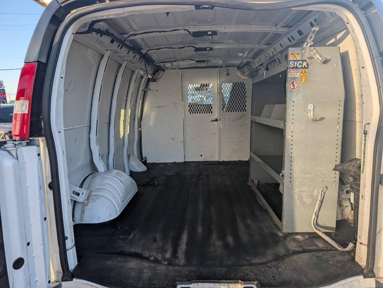 2021 GMC Savana Cargo Van 2500 Regular Wheelbase Rear-Wheel Drive Photo