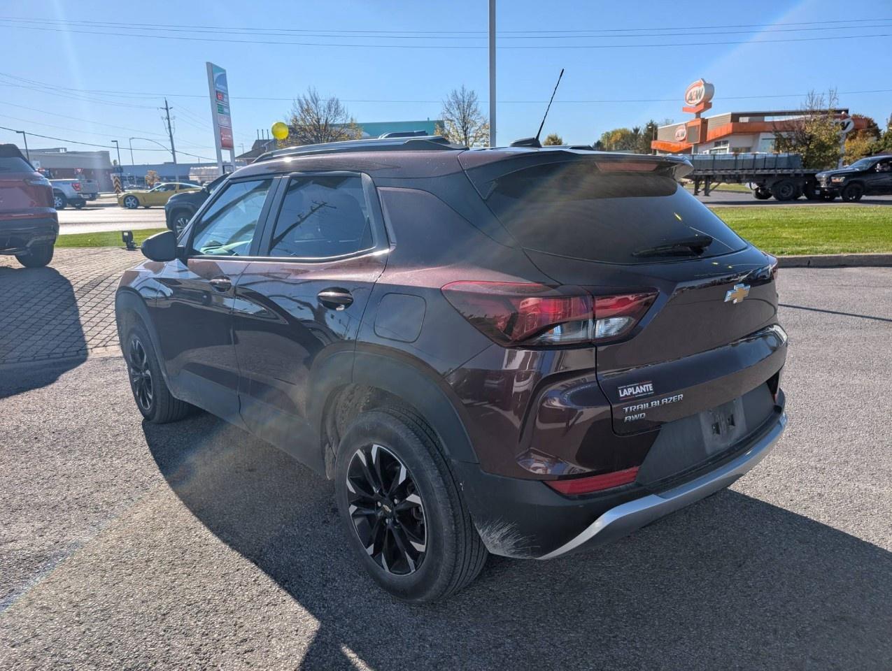 2023 Chevrolet TrailBlazer AWD 4dr LT Photo