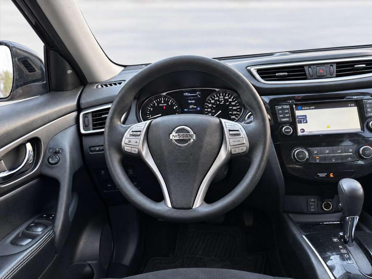 2016 Nissan Rogue SV / AWD / HEATED SEATS / BACKUP CAM / BLUETOOTH / KEYLESS ENTRY / POWER SEAT Photo