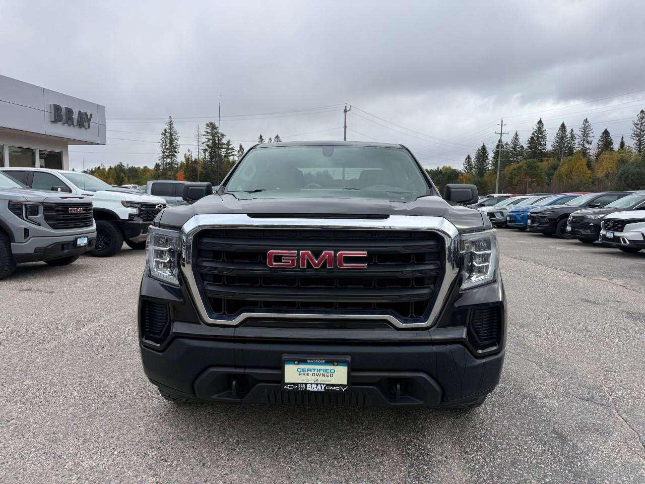2020 GMC Sierra 1500 ALL WEATHER MATS. TONNEAU COVER, RUNNING BOARDS. BEDLINER. HEATED OUTSIDE MIRRORS. TRAILERING PKG. X31 OFF ROAD PKG. CERT Photo