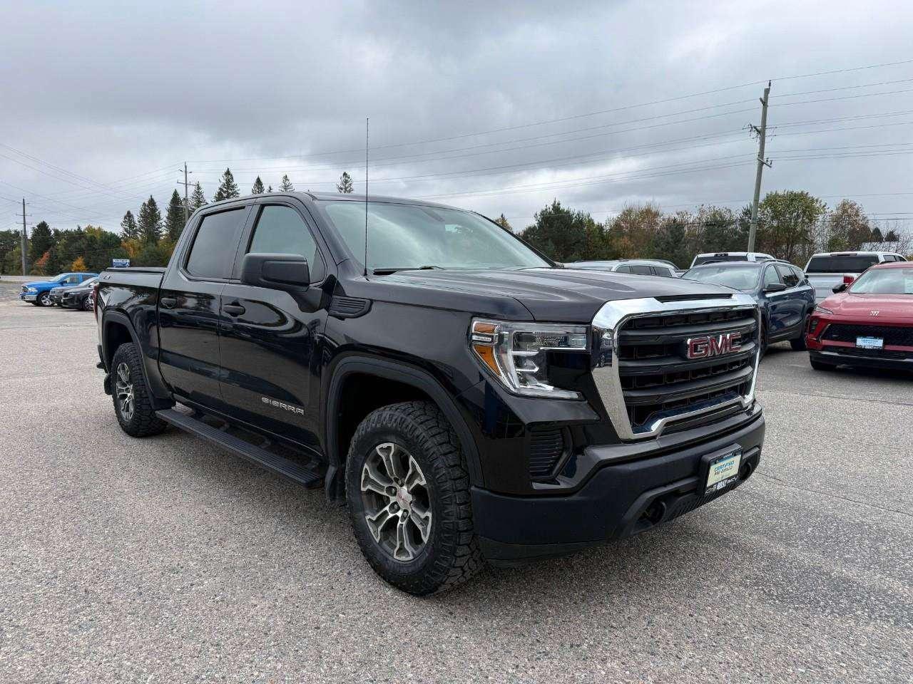 2020 GMC Sierra 1500 ALL WEATHER MATS. TONNEAU COVER, RUNNING BOARDS. BEDLINER. HEATED OUTSIDE MIRRORS. TRAILERING PKG. X31 OFF ROAD PKG. CERT Photo
