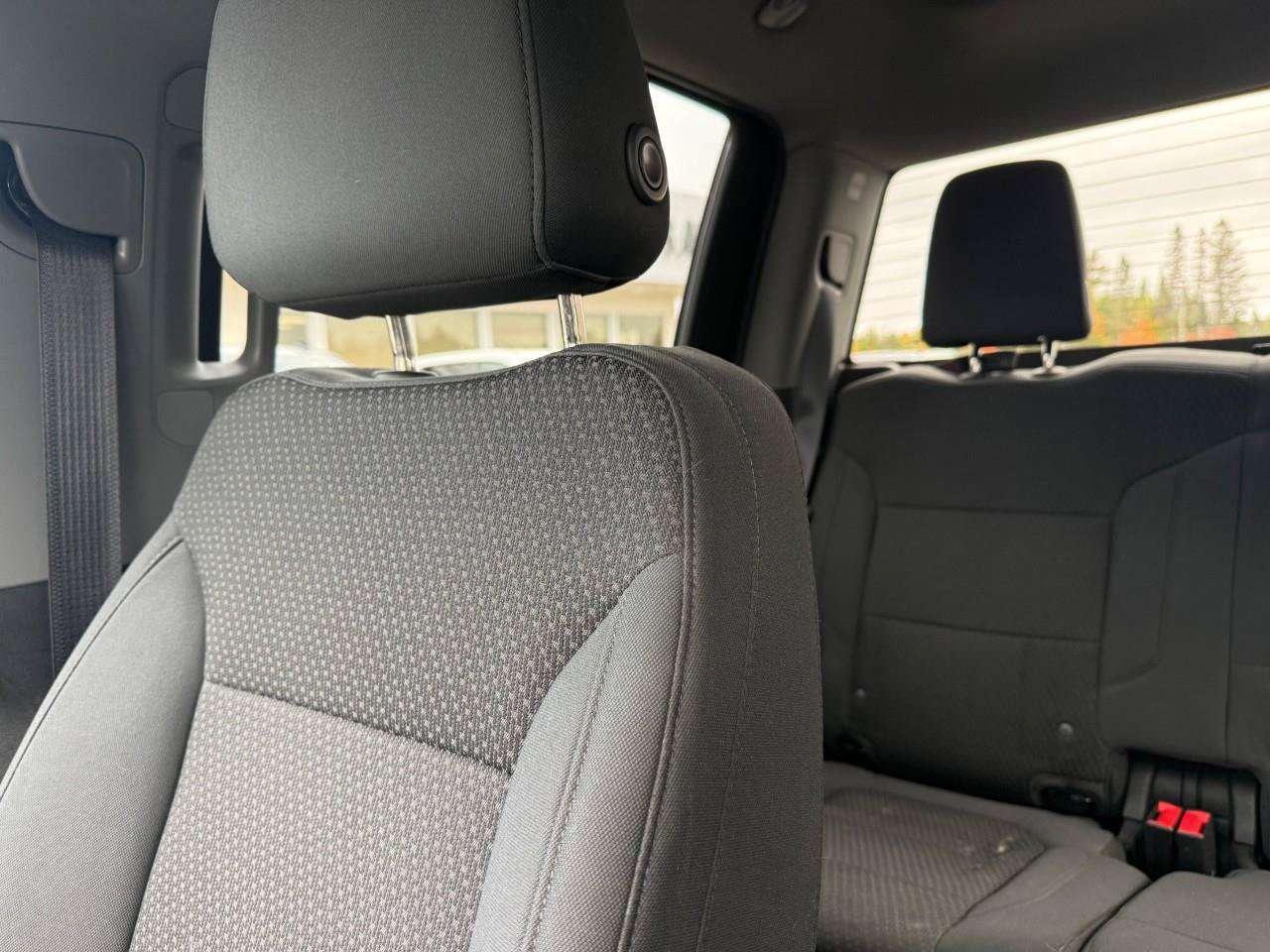 2020 GMC Sierra 1500 ALL WEATHER MATS. TONNEAU COVER, RUNNING BOARDS. BEDLINER. HEATED OUTSIDE MIRRORS. TRAILERING PKG. X31 OFF ROAD PKG. CERT Photo