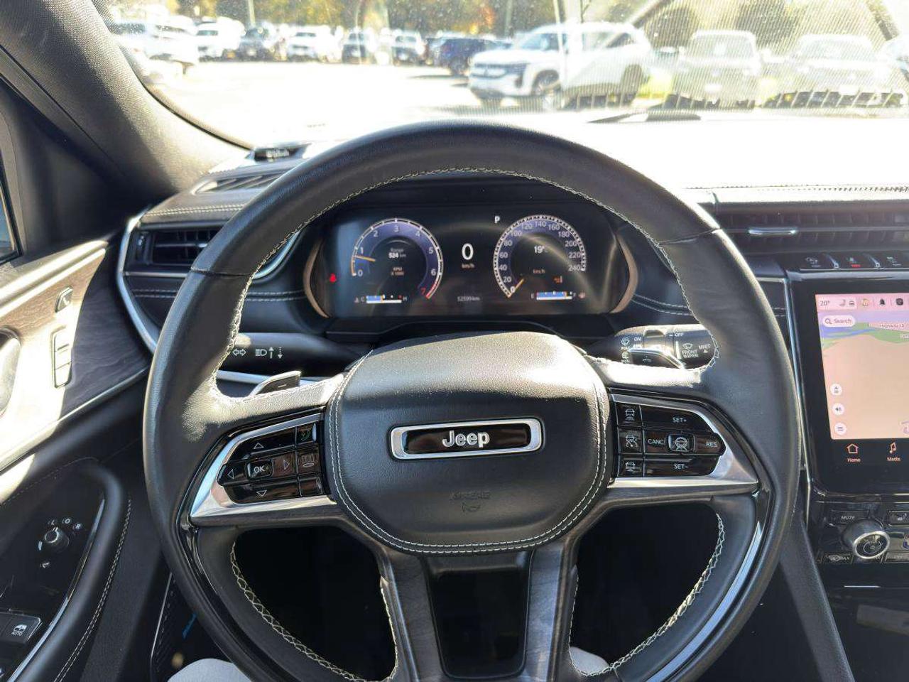 2023 Jeep Grand Cherokee Overland Photo