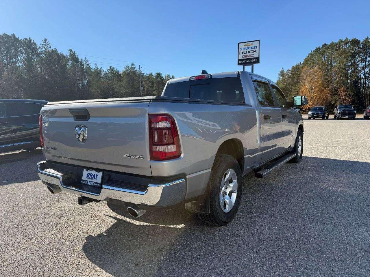 2023 RAM 1500 BEDLINER. RUNNING BOARDS. TONNEAU COVER. ALL WEATHER MATS. TRAILER TOW PKG. CERTIFIED. Photo