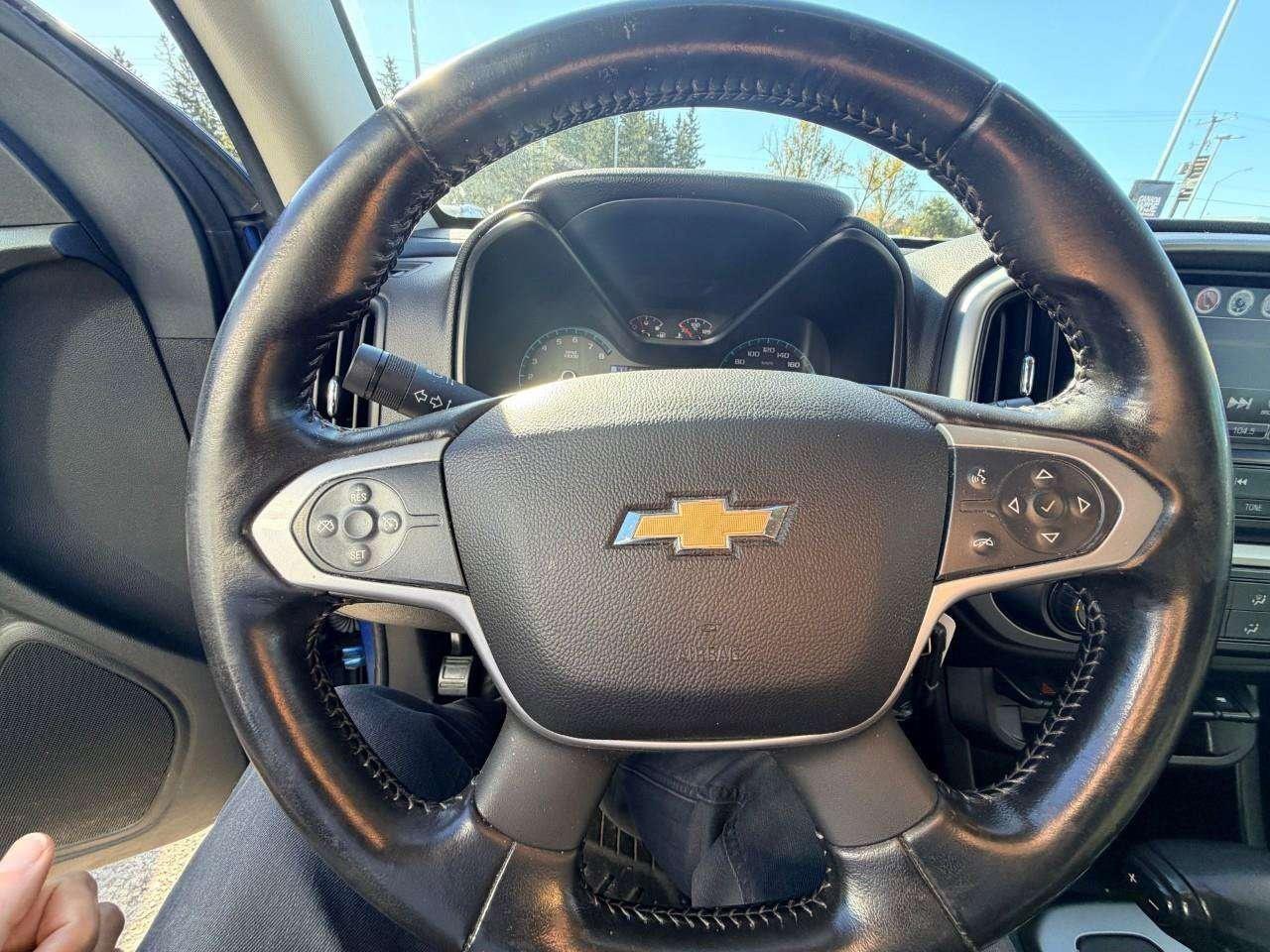 2018 Chevrolet Colorado 3.6L V6, 4X4, ALLOYS, CLOTH, TRAILERING PKG, CERTIFIED AS-TRADED! Photo