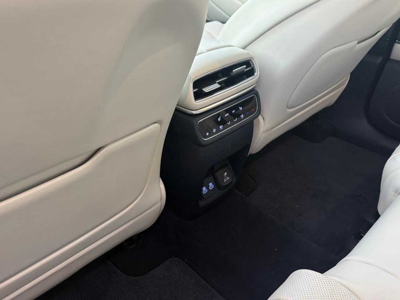 2025 Genesis GV80  Photo