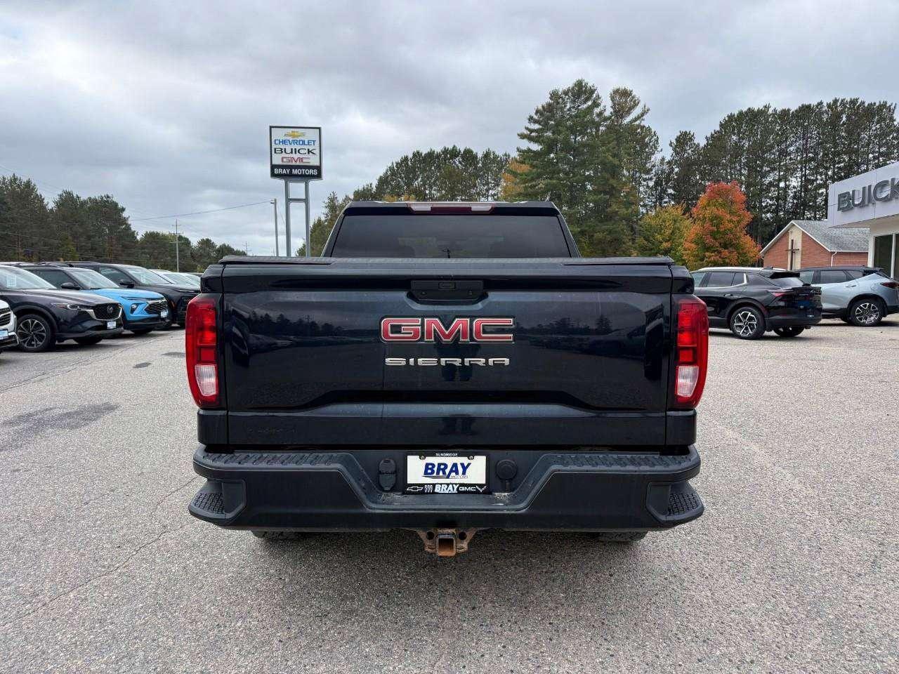 2020 GMC Sierra 1500 ALL WEATHER MATS. TONNEAU COVER, RUNNING BOARDS. BEDLINER. HEATED OUTSIDE MIRRORS. TRAILERING PKG. X31 OFF ROAD PKG. CERT Photo
