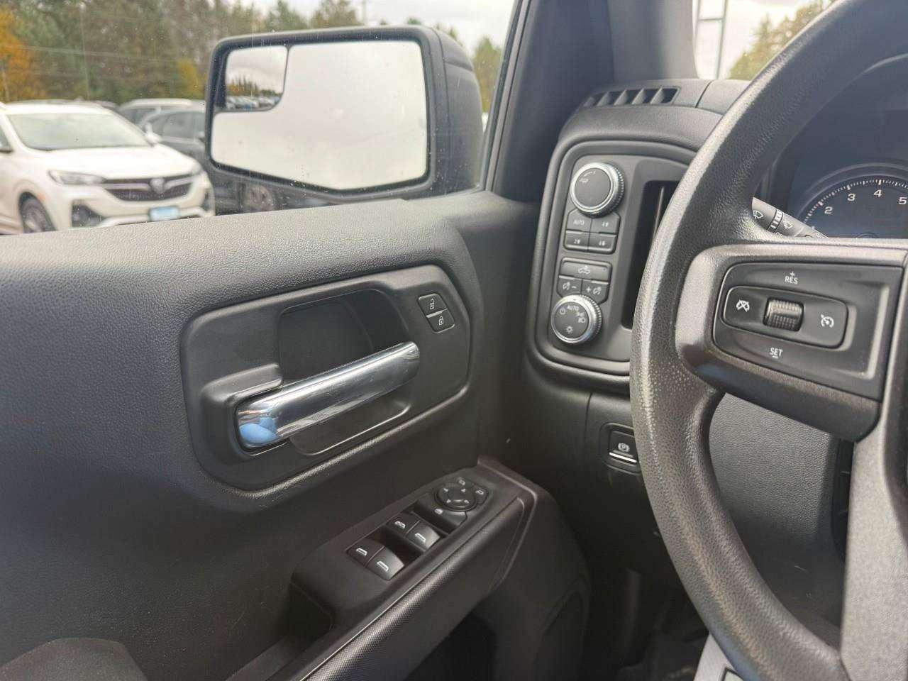 2020 GMC Sierra 1500 ALL WEATHER MATS. TONNEAU COVER, RUNNING BOARDS. BEDLINER. HEATED OUTSIDE MIRRORS. TRAILERING PKG. X31 OFF ROAD PKG. CERT Photo