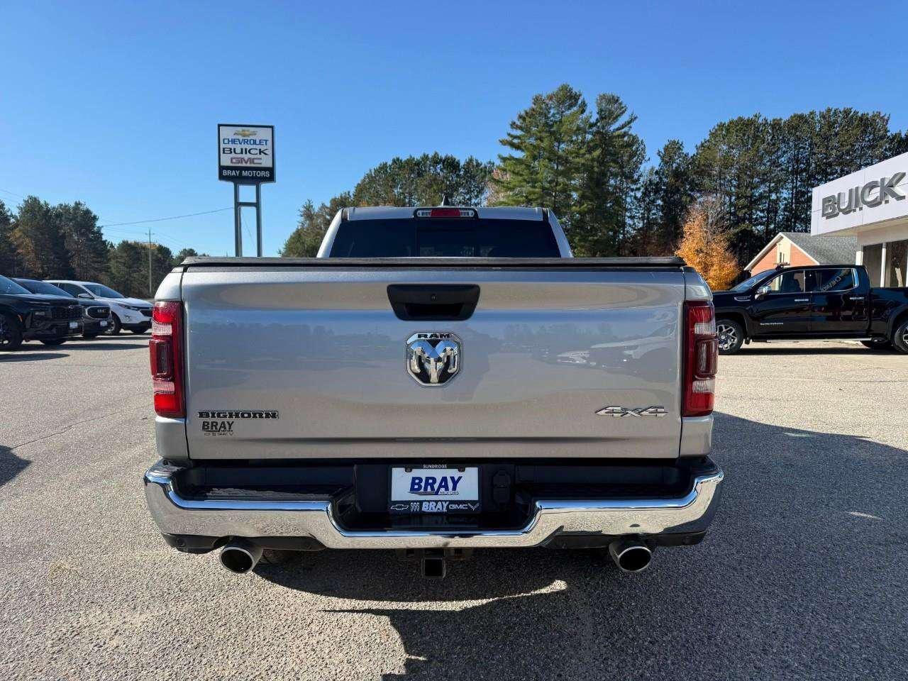 2023 RAM 1500 BEDLINER. RUNNING BOARDS. TONNEAU COVER. ALL WEATHER MATS. TRAILER TOW PKG. CERTIFIED. Photo