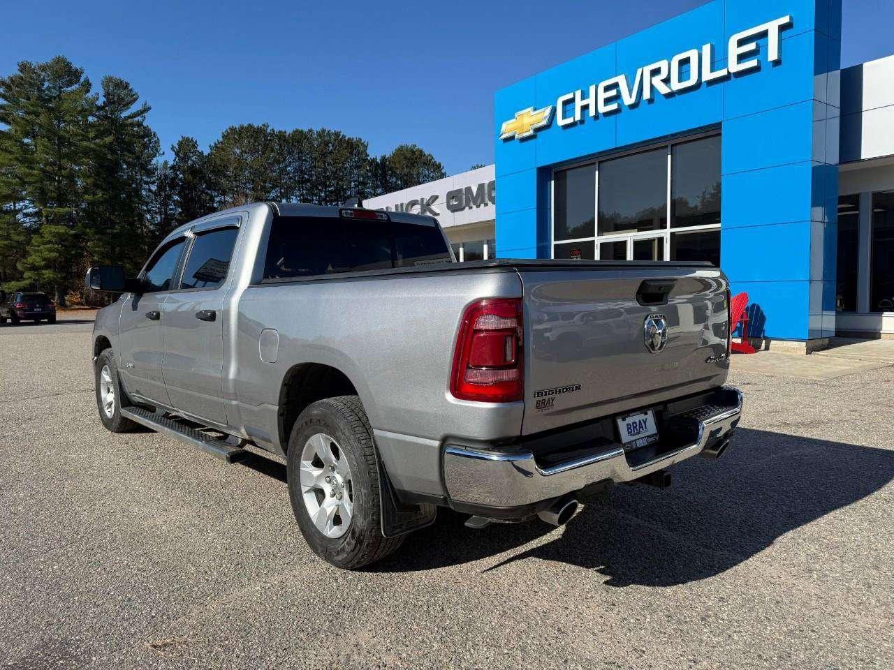 2023 RAM 1500 BEDLINER. RUNNING BOARDS. TONNEAU COVER. ALL WEATHER MATS. TRAILER TOW PKG. CERTIFIED. Photo