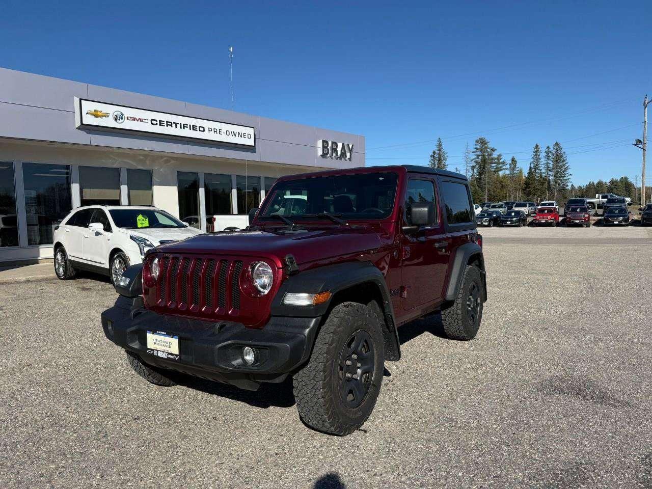 2022 Jeep Wrangler REMOVABLE TOP AND DOORS. 8 SPEAKER SOUND SYSTEM WITH OVERHEAD SOUND BAR. REAR BACK UP CAMERA. CERTIFIED. Photo0