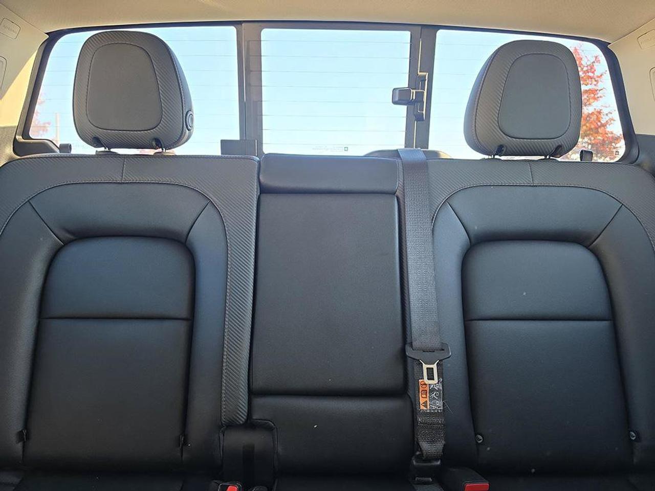 2022 GMC Canyon 4WD AT4 | Leather | Clean Carfax | Fully Certified | Ontario Vehicle | HD Trailer Package | NAV | Photo