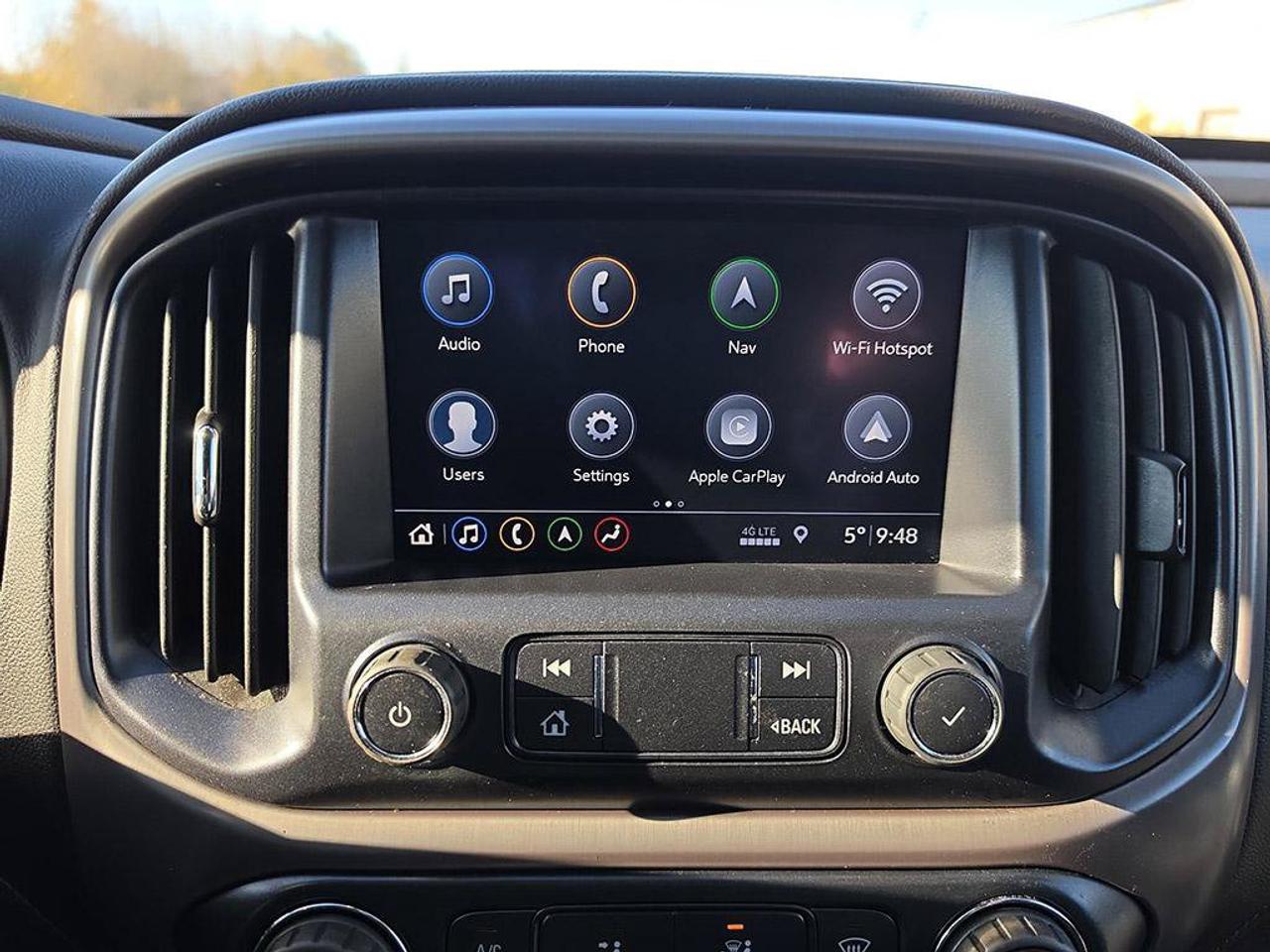 2022 GMC Canyon 4WD AT4 | Leather | Clean Carfax | Fully Certified | Ontario Vehicle | HD Trailer Package | NAV | Photo