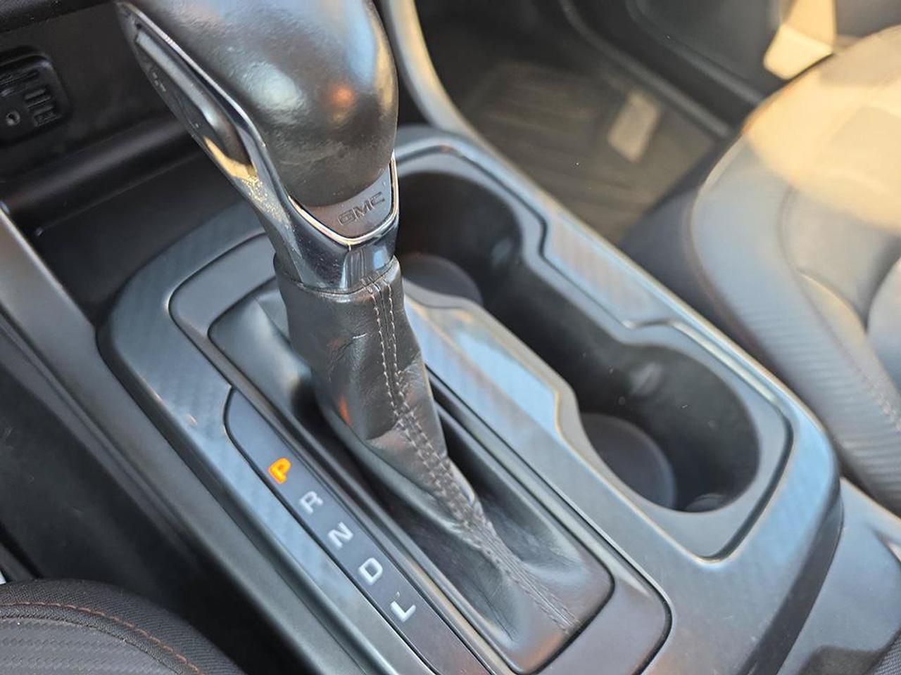 2022 GMC Canyon 4WD AT4 | Leather | Clean Carfax | Fully Certified | Ontario Vehicle | HD Trailer Package | NAV | Photo