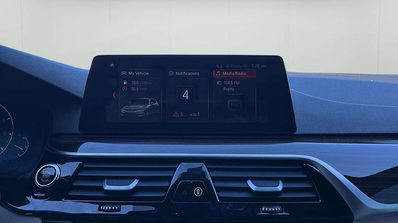 2019 BMW 5 Series 530i xDrive Photo