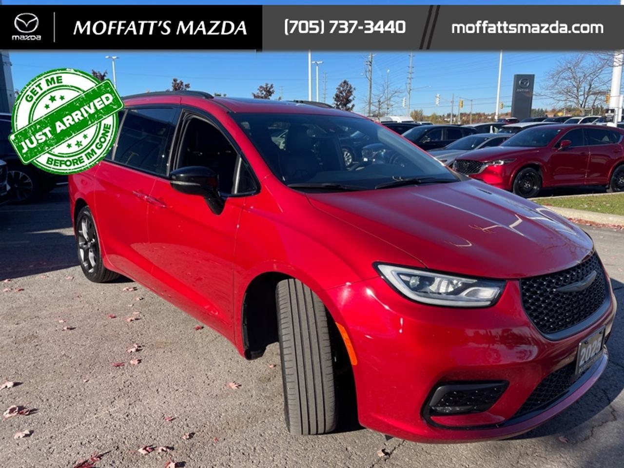 2025 Chrysler Pacifica Limited Photo