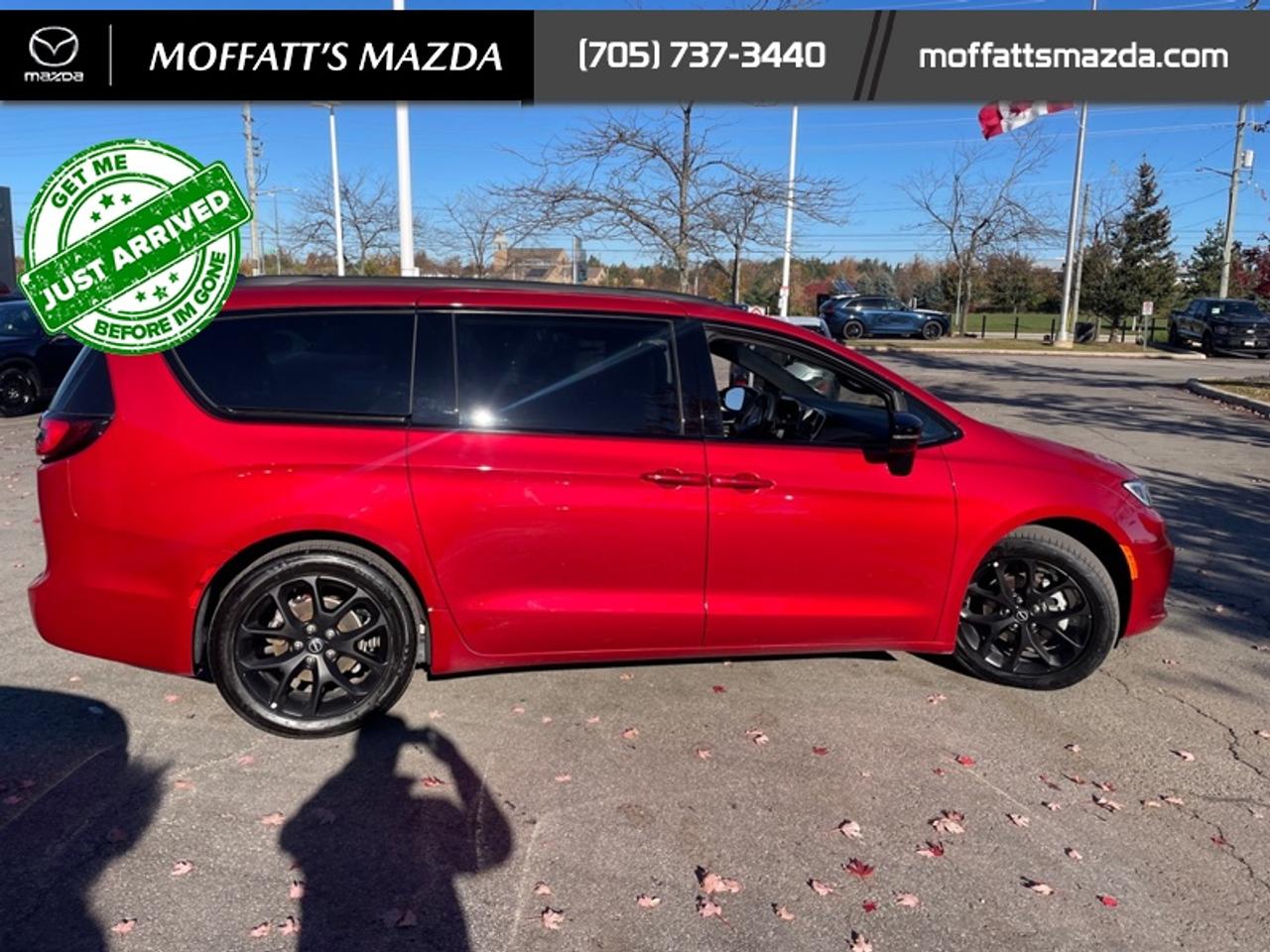 2025 Chrysler Pacifica Limited Photo