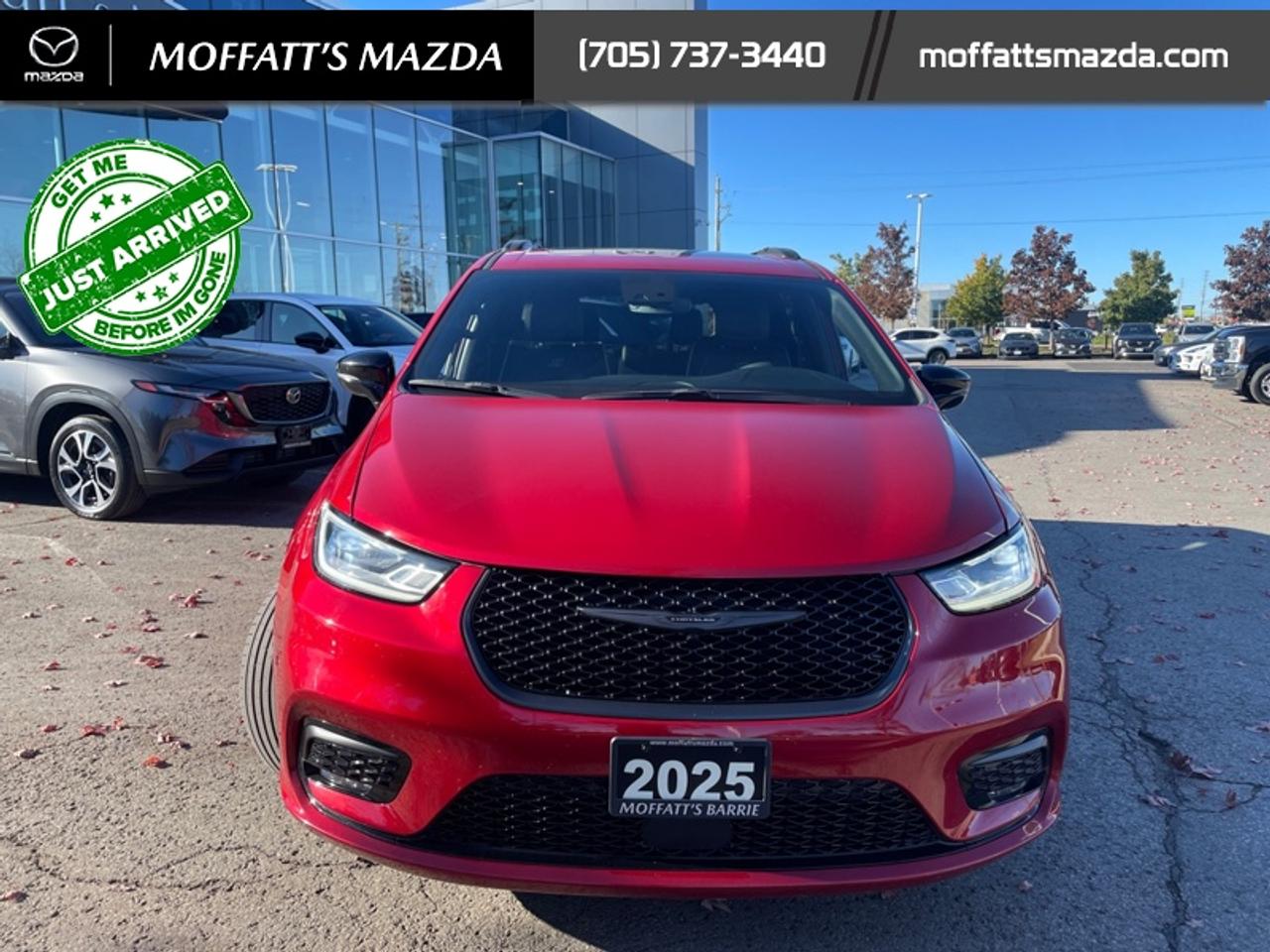 2025 Chrysler Pacifica Limited Photo
