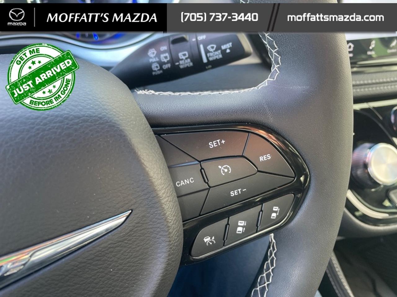 2025 Chrysler Pacifica Limited Photo