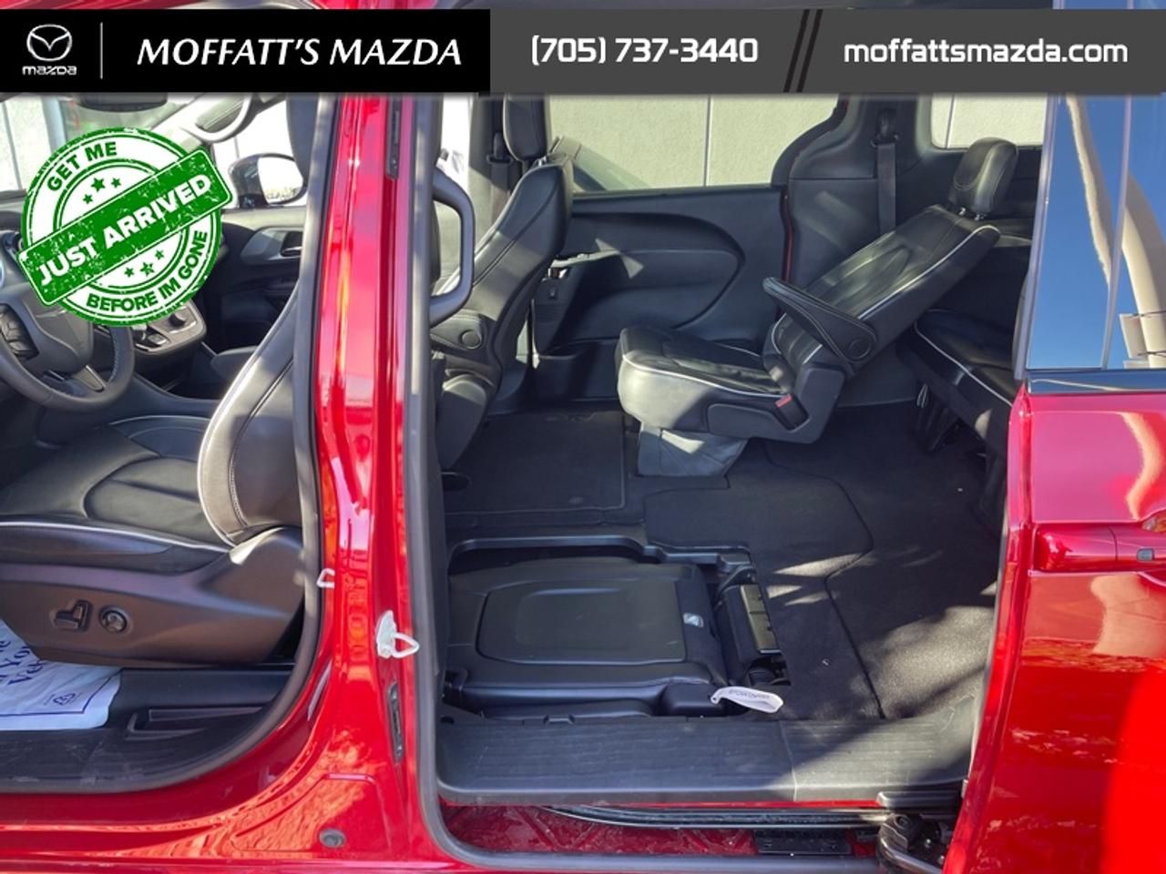 2025 Chrysler Pacifica Limited Photo