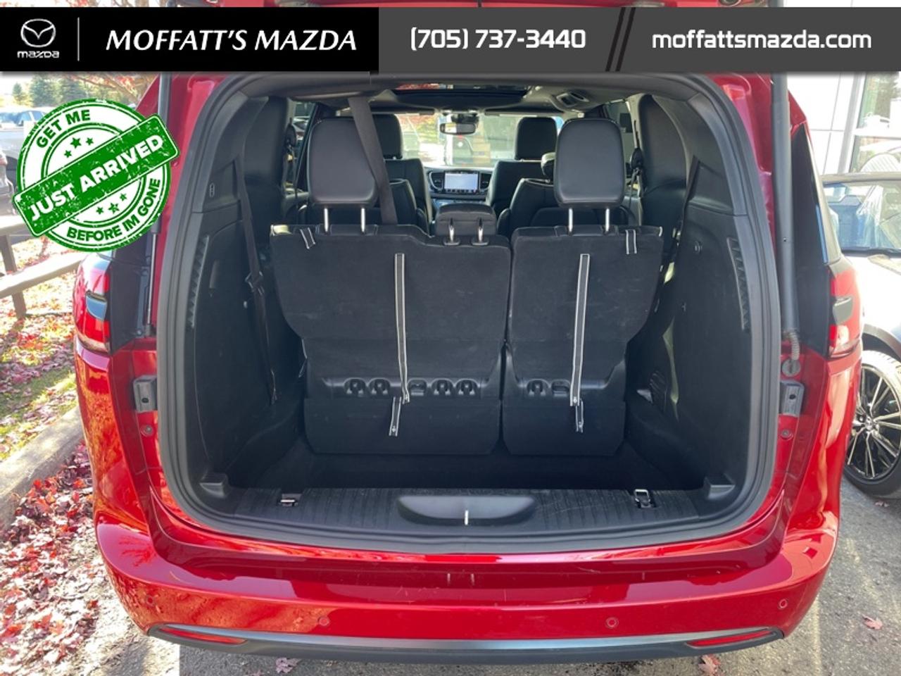 2025 Chrysler Pacifica Limited Photo
