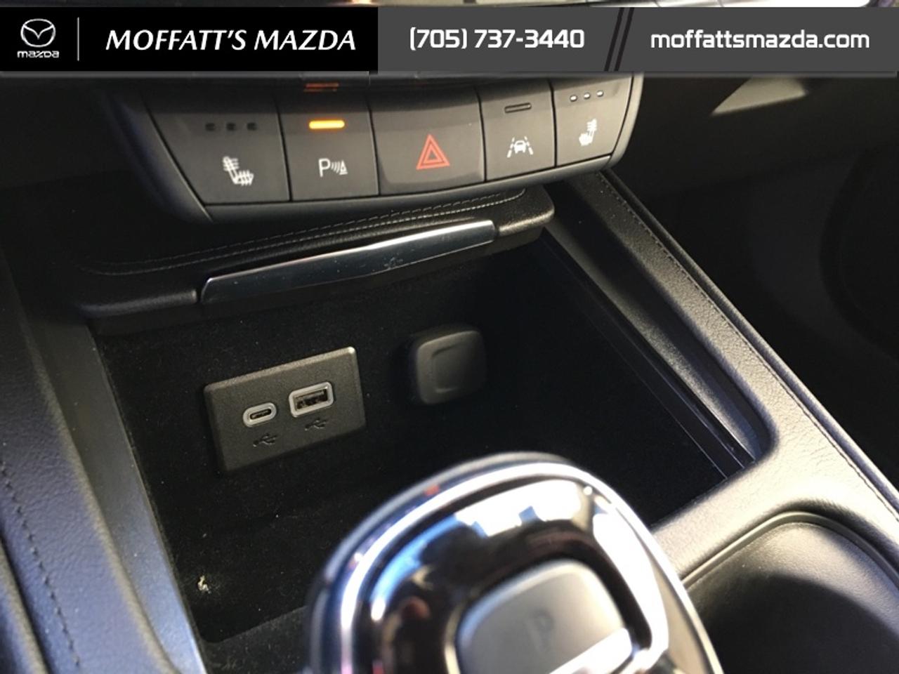 2024 Cadillac XT4 Premium Luxury Photo
