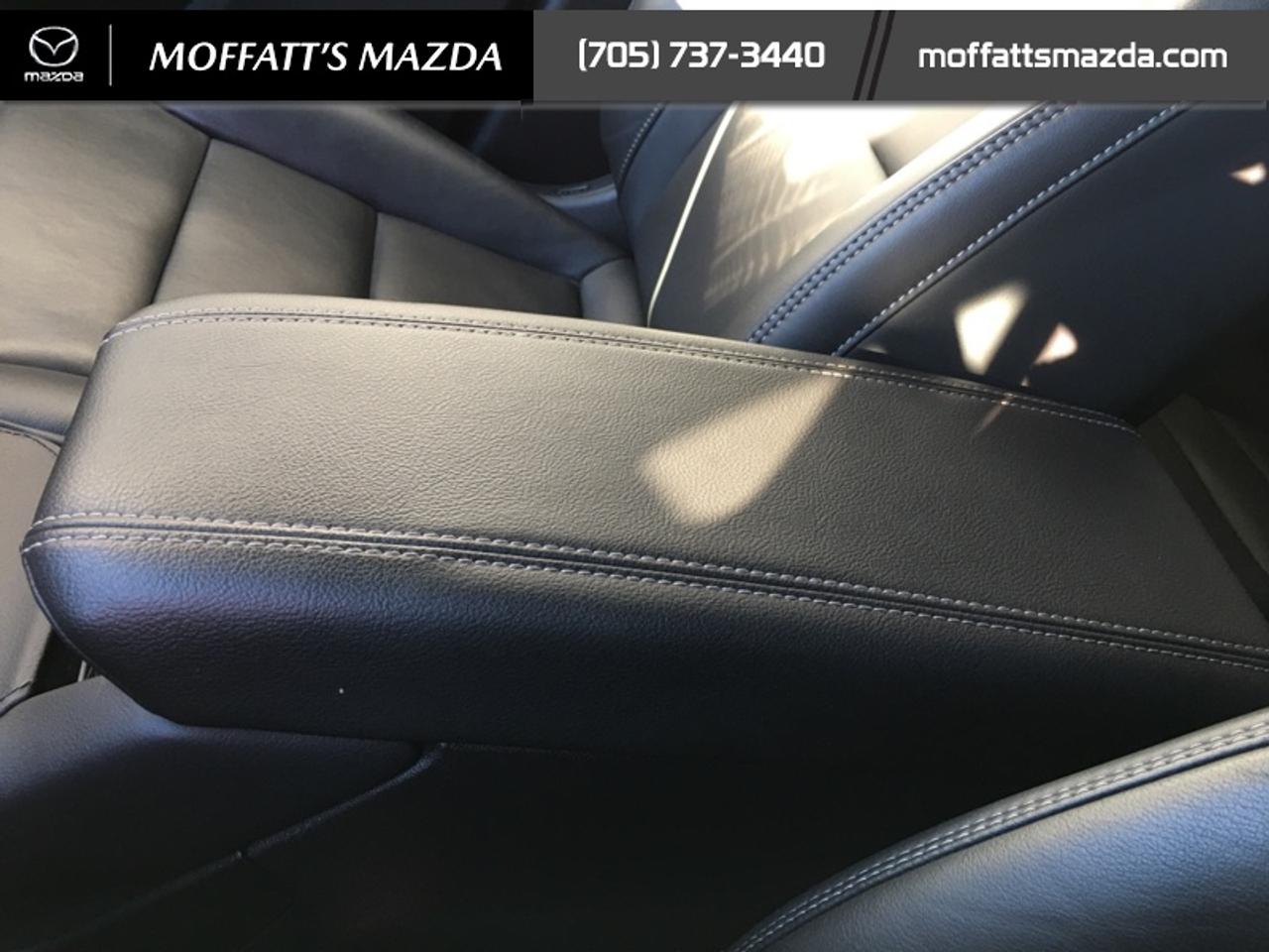 2024 Cadillac XT4 Premium Luxury Photo