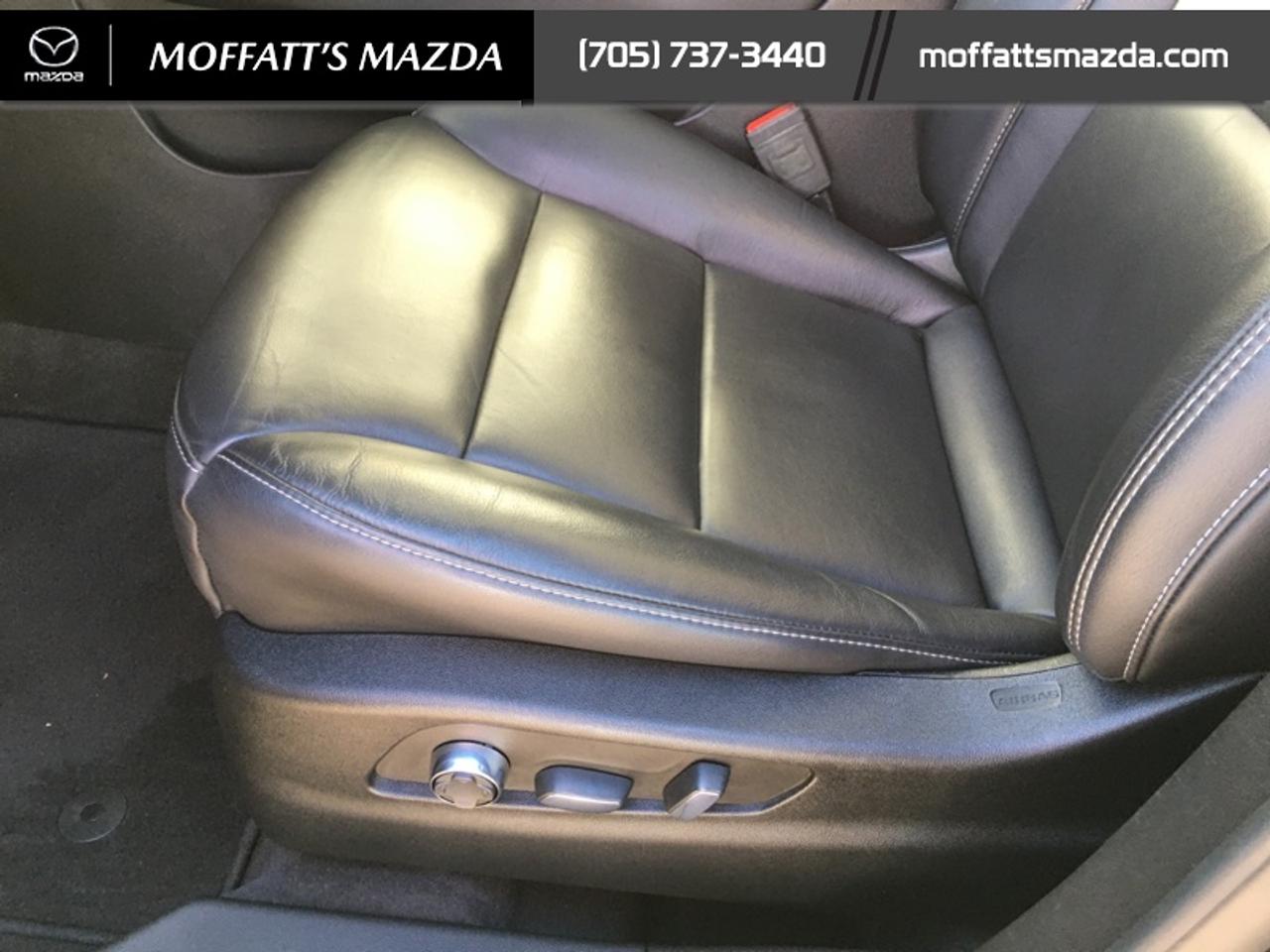 2024 Cadillac XT4 Premium Luxury Photo