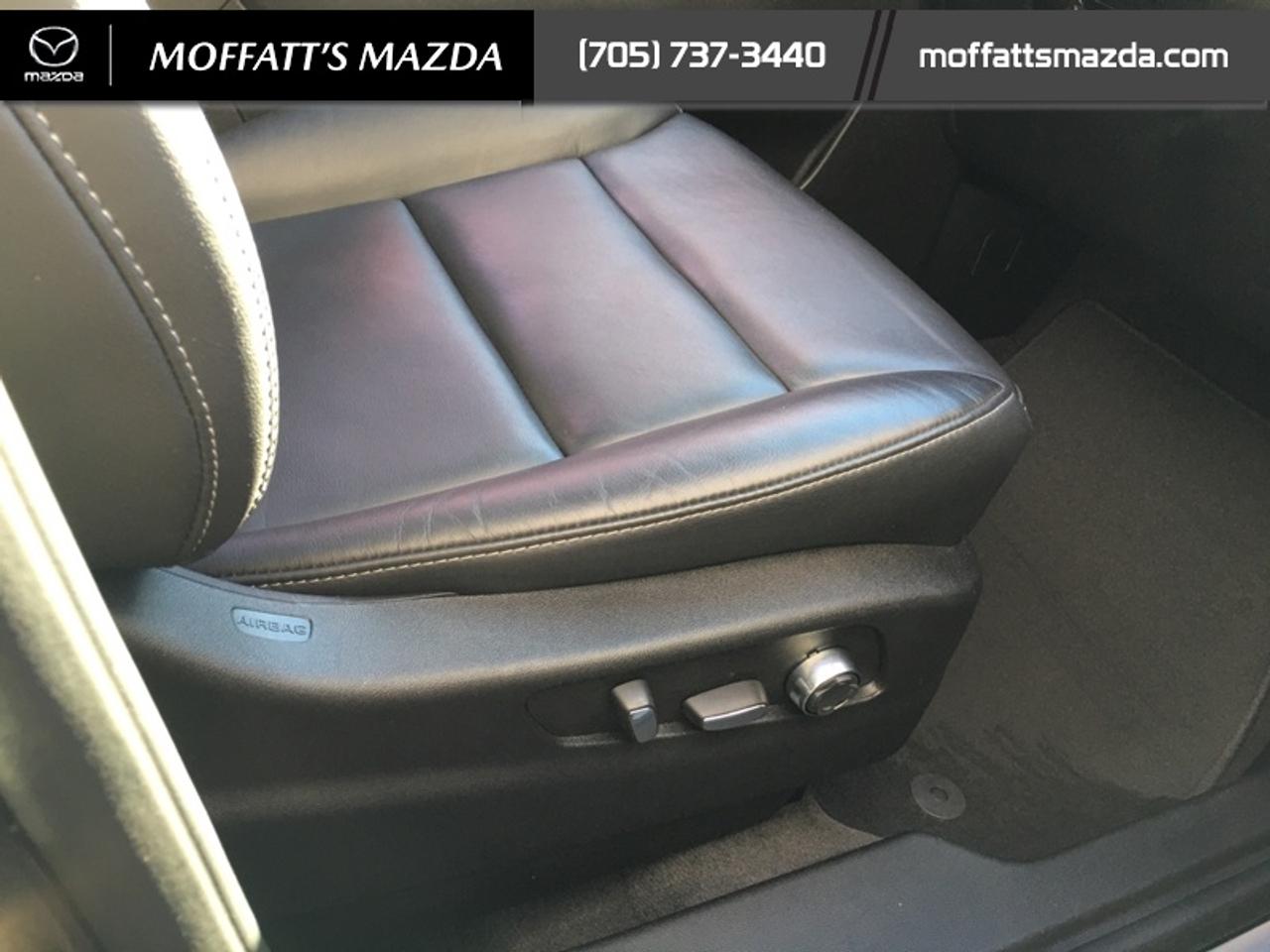 2024 Cadillac XT4 Premium Luxury Photo