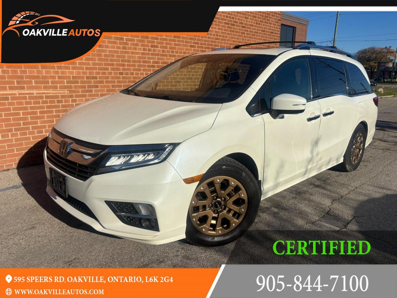2018 Honda Odyssey Touring Auto Photo0
